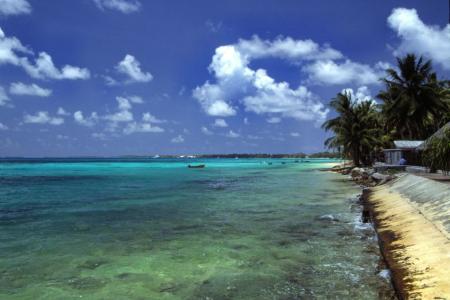 Rising sea levels will submerge about half of Funafuti, the capital of Tuvalu, where the majority of the population live. Photo: Stefan Lins/Wikimedia Commons 